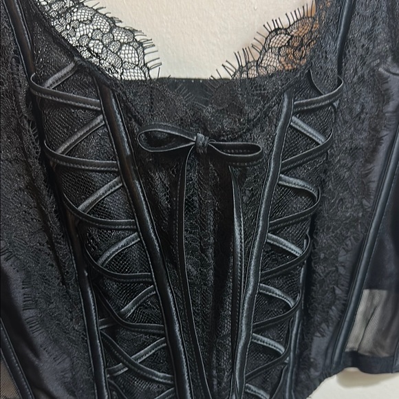 Victoria's Secret Black Lace Corset Bra - Picture 3 of 7